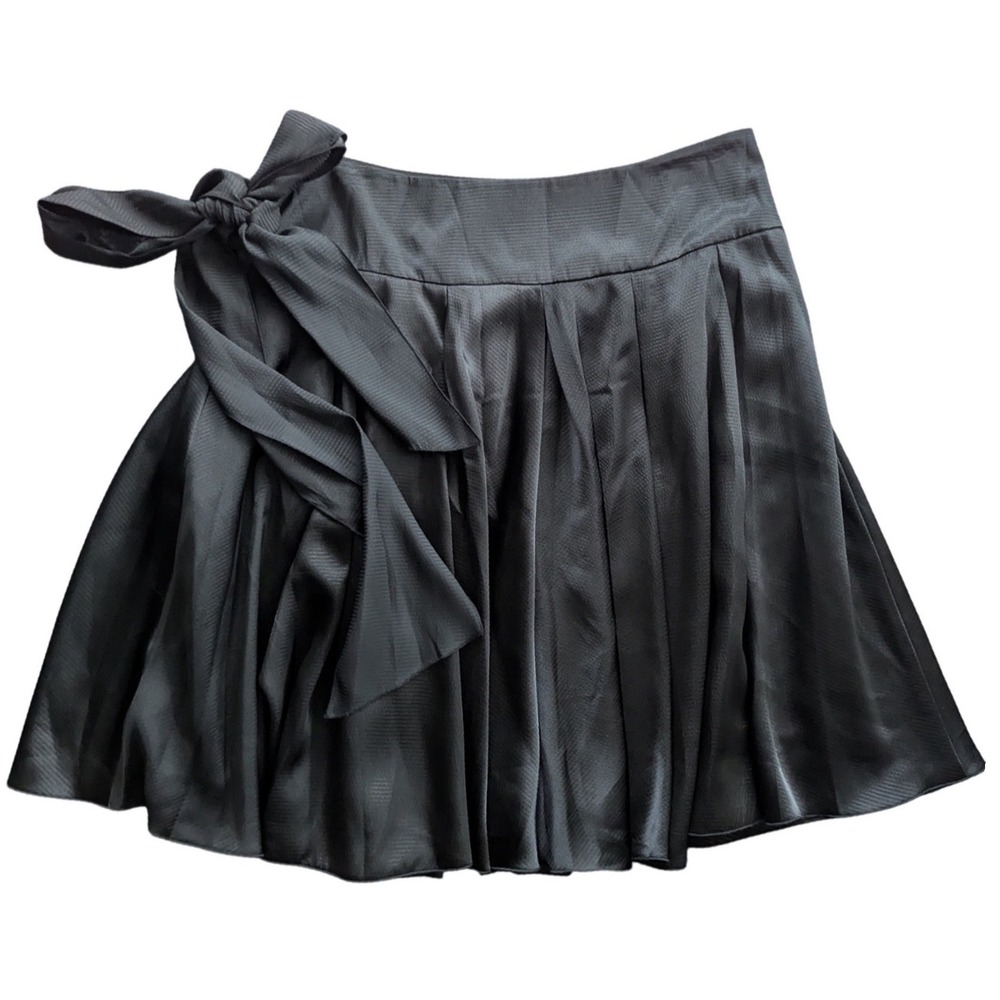 VTG Cache Black Satin Pleated A Line Mini Skirt with Bow Detail Glam Formal Sz 8